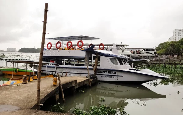 Marine Drive Kerala May 2022 Small Boats Parked Jetty Background — Stock Photo, Image