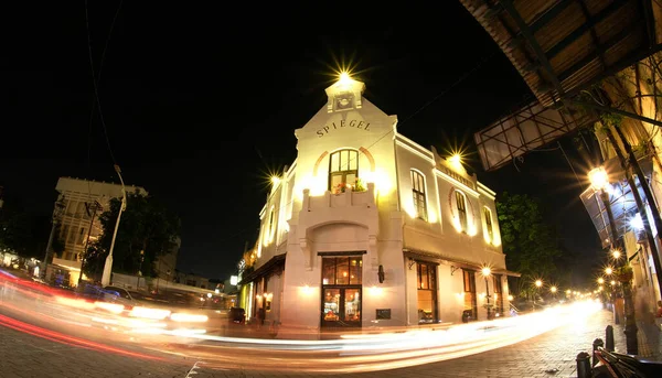 Semarang, Endonezya - 20 Kasım 2021: Semarang 'daki SPIEGEL binası