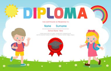 Çocuklar için düz stil diploması, anaokulu ve ilkokul sertifikası, ilkokul öncesi, arka plan vektör ilüstrasyonunda izole edilmiş.