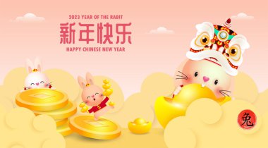 Mutlu Çin Yeni Yılı 2023 Tavşanı bulut sürüyor ve Çin altını taşıyor. Tavşan burcunun altın külçeleri, gong xi fa cai. Arka plan vektör ilüstrasyonunda izole edilmiş. Yeni yıl tavşancığını çevirin.