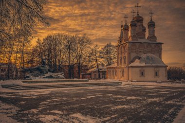 Manastır manzarası Şehrin dışında harika bir gün