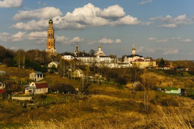 Manastır manzarası Şehrin dışında harika bir gün
