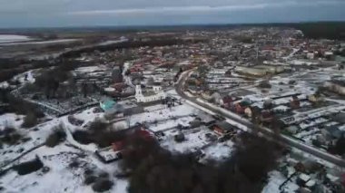 Köye yukarıdan bak.