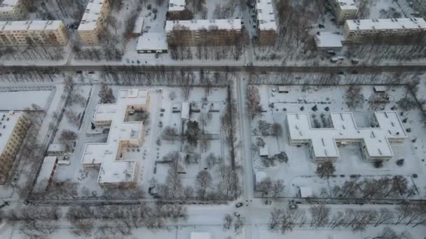 Aerial View City Frosty Morning Snowfall — Vídeos de Stock