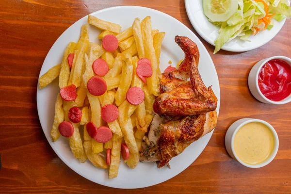 Peruvian Dish Called Salchipollo Grilled Chicken French Fries Hotdog Accompanied — Foto Stock