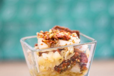 ledzie z suszonymi pomidorami