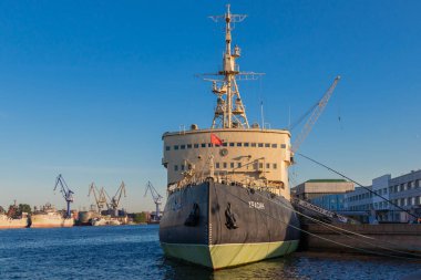 St. Petersburg, Rusya - 01 Haziran 2021: Açık bir günde 