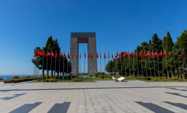 Çanakkale, Türkiye, 26 Eylül 2021: Birinci Dünya Savaşı sırasında Çanakkale ve deniz muharebelerinin yapıldığı yarımada. Şehitler Anıtı ve Anzak Koyu.