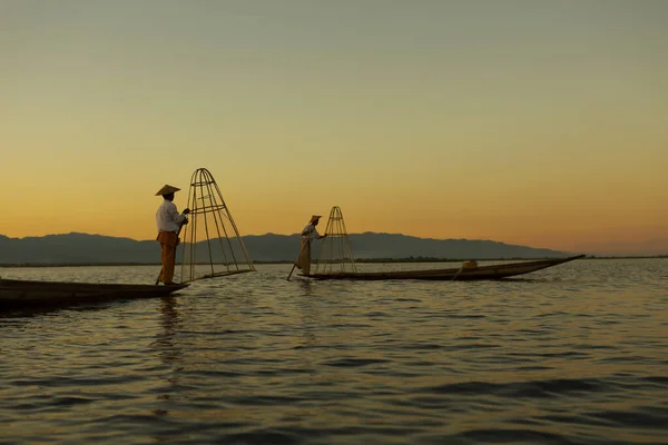 Mandalay Burma Myanmar November 2016 Inle Lake Fishermen Morning Sunrise — Stockfoto