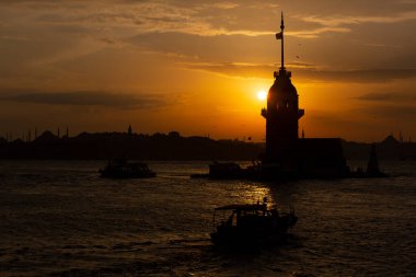 İstanbul 'un Skdar kentinde Bakire Kulesi adlı mimari bina
