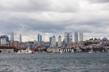 İstanbul, Türkiye, 29 Ekim 2021: Başkanlık uluslararası yat yarışının ikinci aşaması İstanbul Boğazı 'nda tamamlandı.