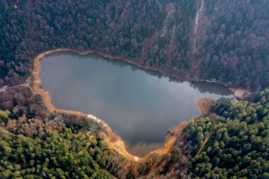 Suluklu Gölü, Türkiye 'nin Bolu ilçesine bağlı bir beldedir. - Kamp alanı mevcut..