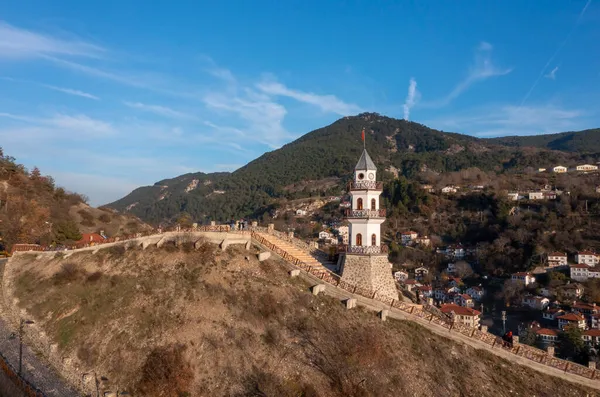 Torre Vitória Zafer Kulesi Com Casas Tradicionais Fundo Goynuk Bolu — Fotografia de Stock