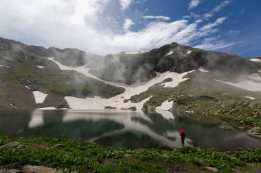 Giresun 'daki Karagol Kara Gölü Doğu Karadeniz Dağları, Buzul Gölleri, Kurban Gölü, Dereli, Girsun