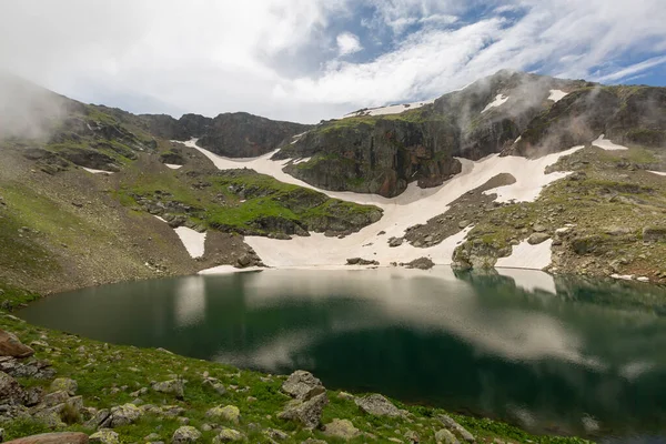 Giresun 'daki Karagol Kara Gölü Doğu Karadeniz Dağları, Buzul Gölleri, Kurban Gölü, Dereli, Girsun