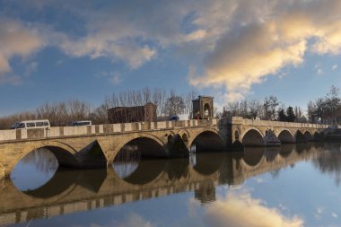 Tunca bridge over Tunca river and Selimiye Mosque inEdirne