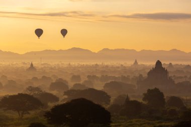 Flying hot air balloons in Bagan