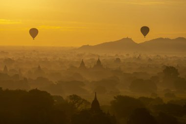 Flying hot air balloons in Bagan