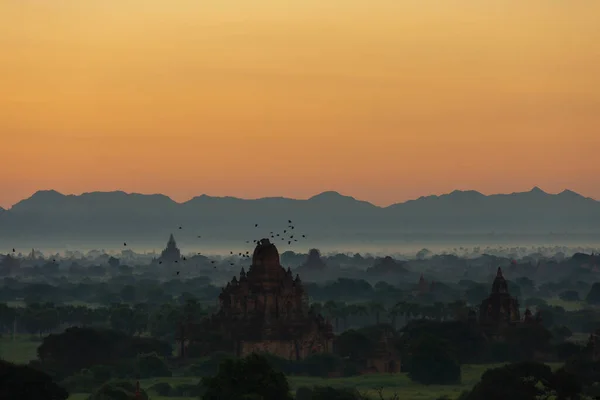 Csoport Ősi Pagodák Bagan Nap Lenyugvó Mianmar — Stock Fotó