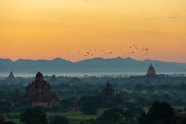 Csoport Ősi Pagodák Bagan Nap Lenyugvó Mianmar — Stock Fotó