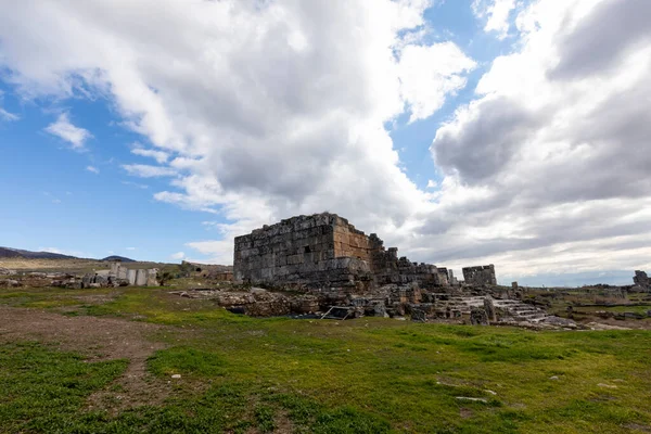 Kolonáda Hlavní Ulici Starověkého Zničeného Města Hierapolis Turecku — Stock fotografie