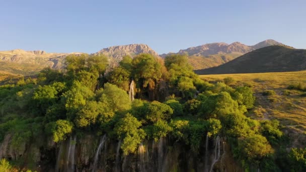 Водоспад Жирлевік Літній Сезон Girlevik Village Caglayan Subdistrict Erzincan Turkey — стокове відео