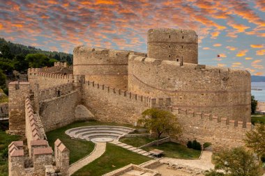 Kilitbahir Şatosu (Kalesi) 1452 yılında İstanbul kuşatması sırasında Çanakkale 'nin Avrupa yakasında Fatih Sultan Mehmet tarafından inşa edilmiştir. Gelibolu Turtası