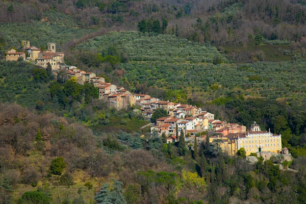 Der Blick Auf Die Stadt Collodi Mit Der Villa Garzoni — Stockfoto