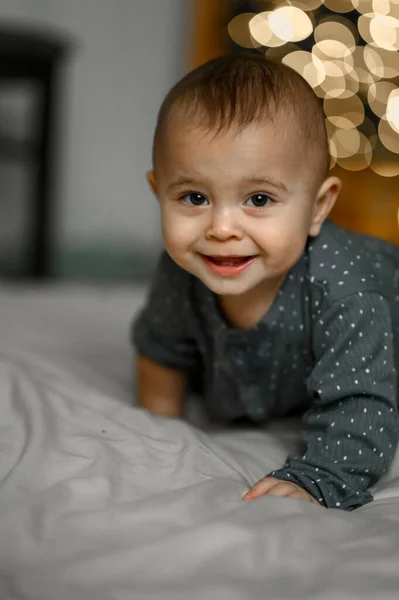 Retrato Alegre Bebé Feliz — Foto de Stock