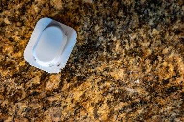 Granit mutfak tezgahında karınca kapanı zehri.