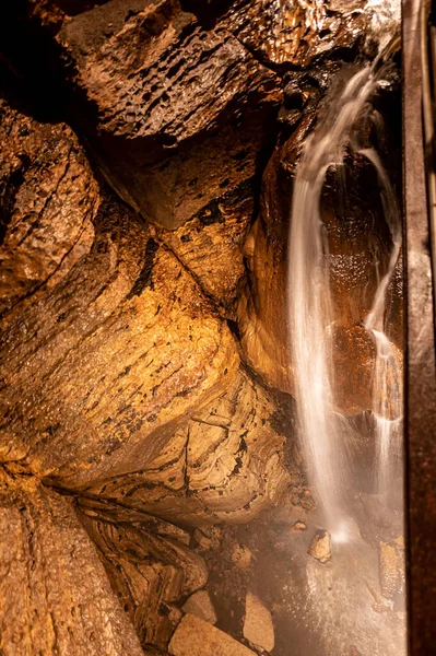 Flowing Waterfall Underground Niagara Cave High Quality Photo — Stock Photo, Image