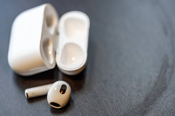 Tiffin Iowa 2022 Missing Apple Airpod Charging Case Next High — Stock Photo, Image