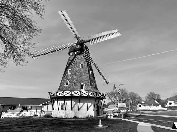 Elk Horn Iowa Usa 2021 Dänische Windmühle Einem Zwischenstaatlichen Rastplatz — Stockfoto