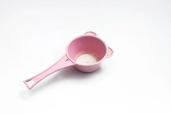 Old Used Pink Plastic Tea Strainer Colander Isolated White Background — Stock Photo, Image