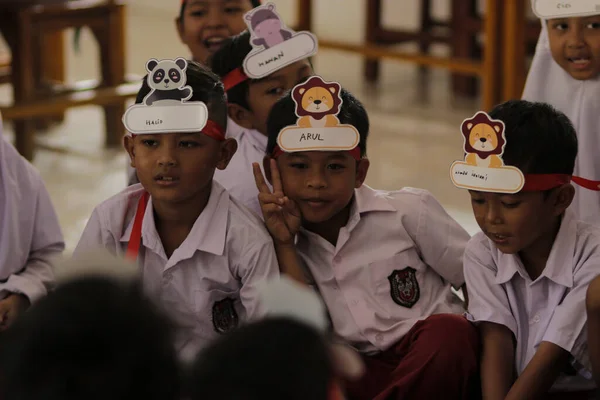 Purwakarta Jawa Zachodnia Indonezja Września 2019 Indonezyjski Uczeń Szkoły Podstawowej — Zdjęcie stockowe