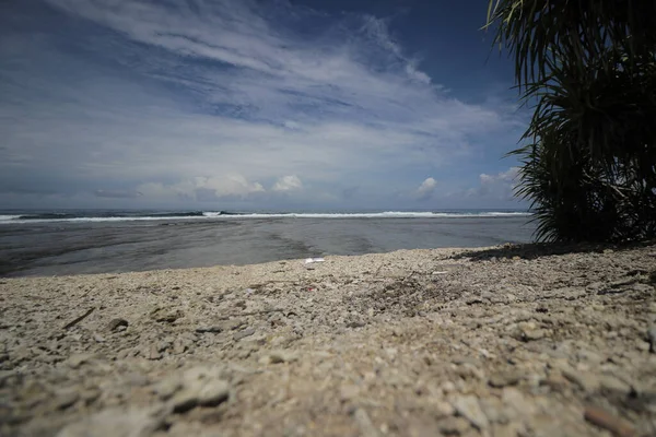 Hermosa Playa Tropical Con Cielo Azul Majestuosas Nubes Cibuaya Beach —  Fotos de Stock