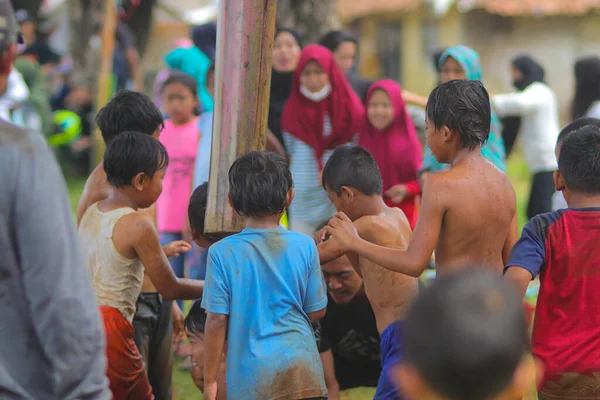 Sukabumi Java Occidental Indonesia Agosto 2021 Grupo Niños Indonesios Felices —  Fotos de Stock