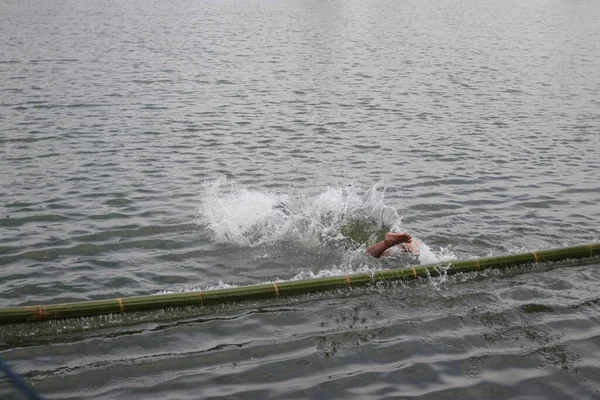 Sukabumi Java Occidental Indonésie Août 2021 Indonésien Tombe Dans Eau — Photo