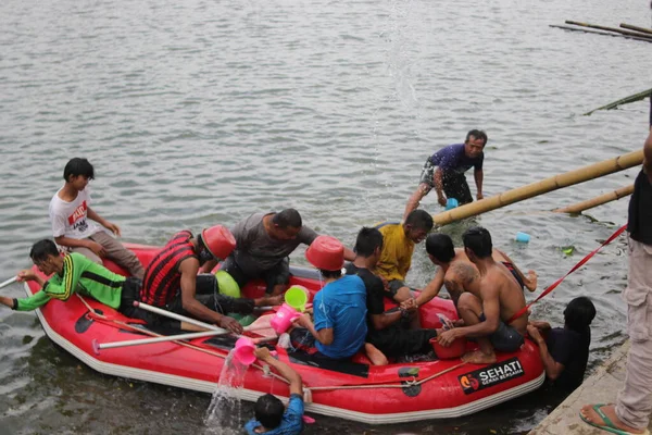 Sukabumi West Java Indonesië Augustus 2021 Een Groep Indonesiërs Zit — Stockfoto