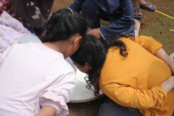 Sukabumi Vest Java Indonesia August 2021 Gruppe Indonesiske Barn Konkurrerer – stockfoto