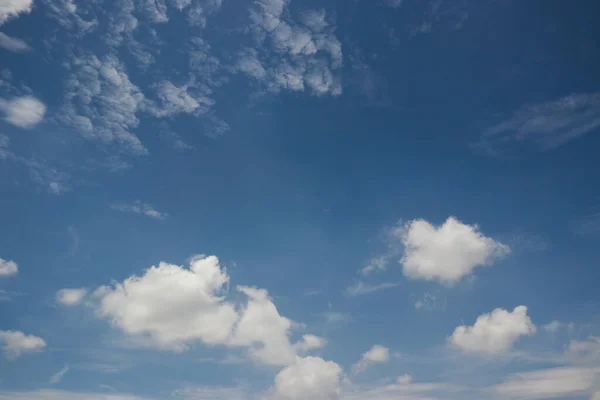 Nuvens Altocumulus Cumulus Com Fundo Azul Claro Céu Meio Dia — Fotografia de Stock