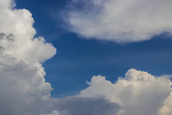 Cumuluswolken Mit Klarem Blauem Himmel Mittag Arten Von Wolken Archivbilder — Stockfoto
