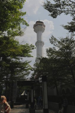 Bandung, Batı Java, Endonezya - 23 Eylül 2019: Bandung Büyük Camii veya Mescid Raya Bandung Kulesi Bandung 'un merkezinde yer almaktadır..