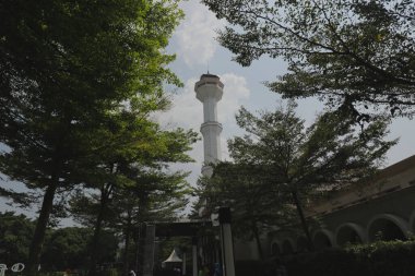 Bandung, Batı Java, Endonezya - 23 Eylül 2019: Bandung Büyük Camii veya Mescid Raya Bandung Kulesi Bandung 'un merkezinde yer almaktadır..