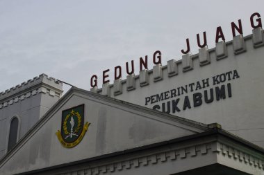 Sukabumi, Batı Java, Endonezya - 18 Aralık 2021: Gedung Juang 45 Sukabumi, Lapang Merdeka, Sukabumi City, Batı Java, Endonezya yakınlarındaki Gazi II..