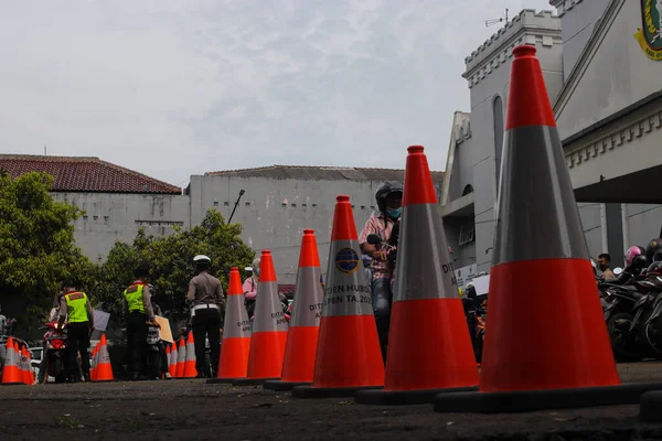 Sukabumi Java Ocidental Indonésia Dezembro 2021 Polícia Indonésia Está Verificando — Fotografia de Stock