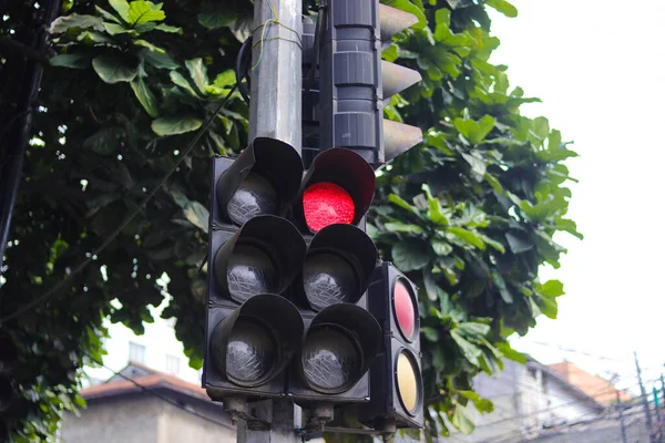 Feu Rouge Avec Fond Flou Dans Passage Supérieur Contrôle Trafic — Photo