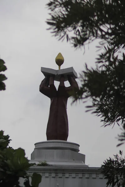 Sukabumi West Java Indonesien September 2020 Monument Hand Som Håller — Stockfoto