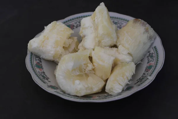 Close View Boiled Cassava Manihot Esculenta White Plate Floral Pattern — ストック写真