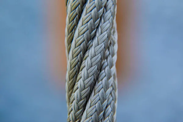 Щільно Сплетена Мотузка Синьому Фоні Розмитим Тлом — стокове фото